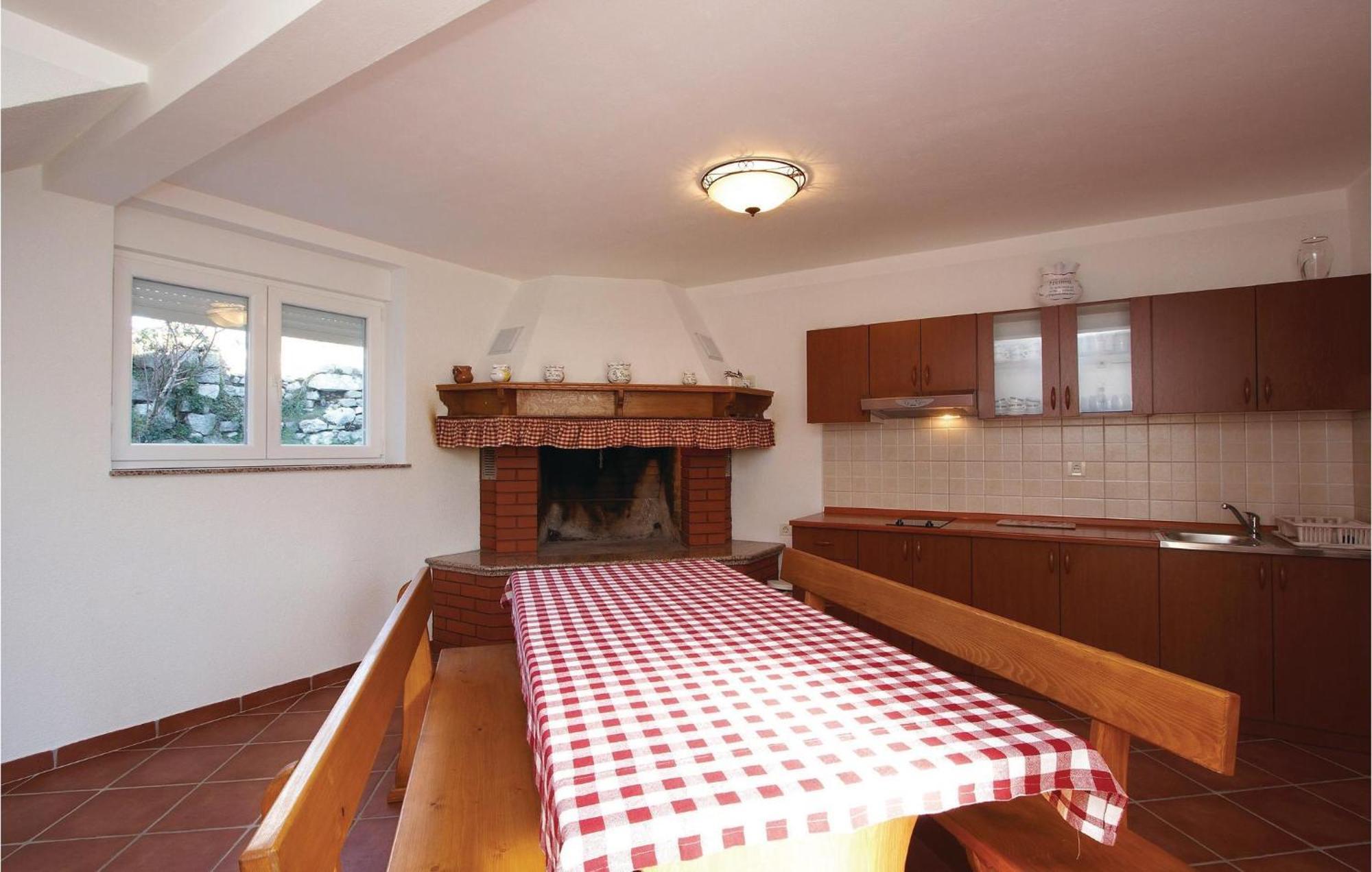 2 Bedroom Awesome Apartment In Plomin Zewnętrze zdjęcie
